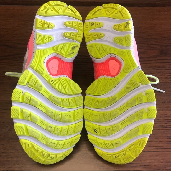 Asics Gel-Nimbus 22 Girl’s White/Pink Sneakers Size 5 - Picture 12 of 13